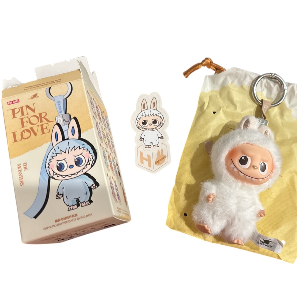 LABUBU PIN FOR LOVE MINI PLUSH PENDANT “H” BRAND NEW!!!